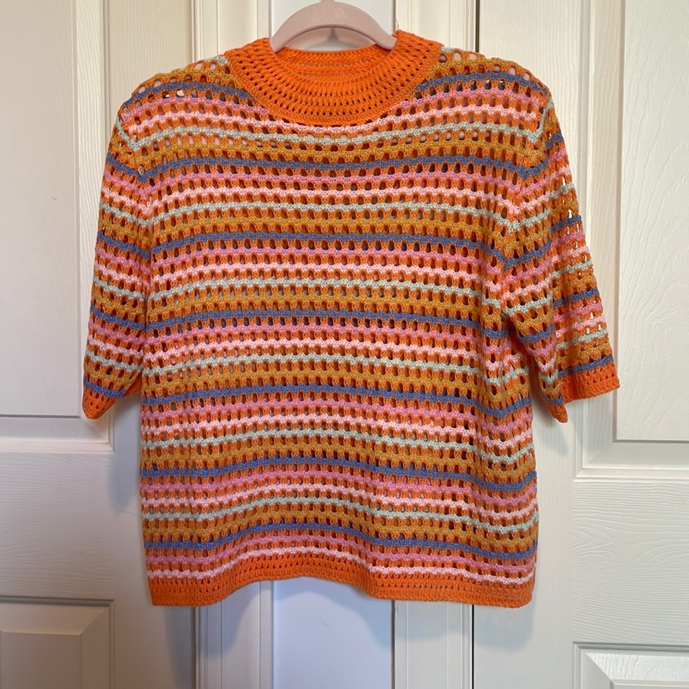 Amazon knitted striped short sleeve top